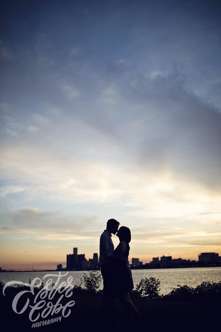 VinnyMel-ES-WebReadyFile-112