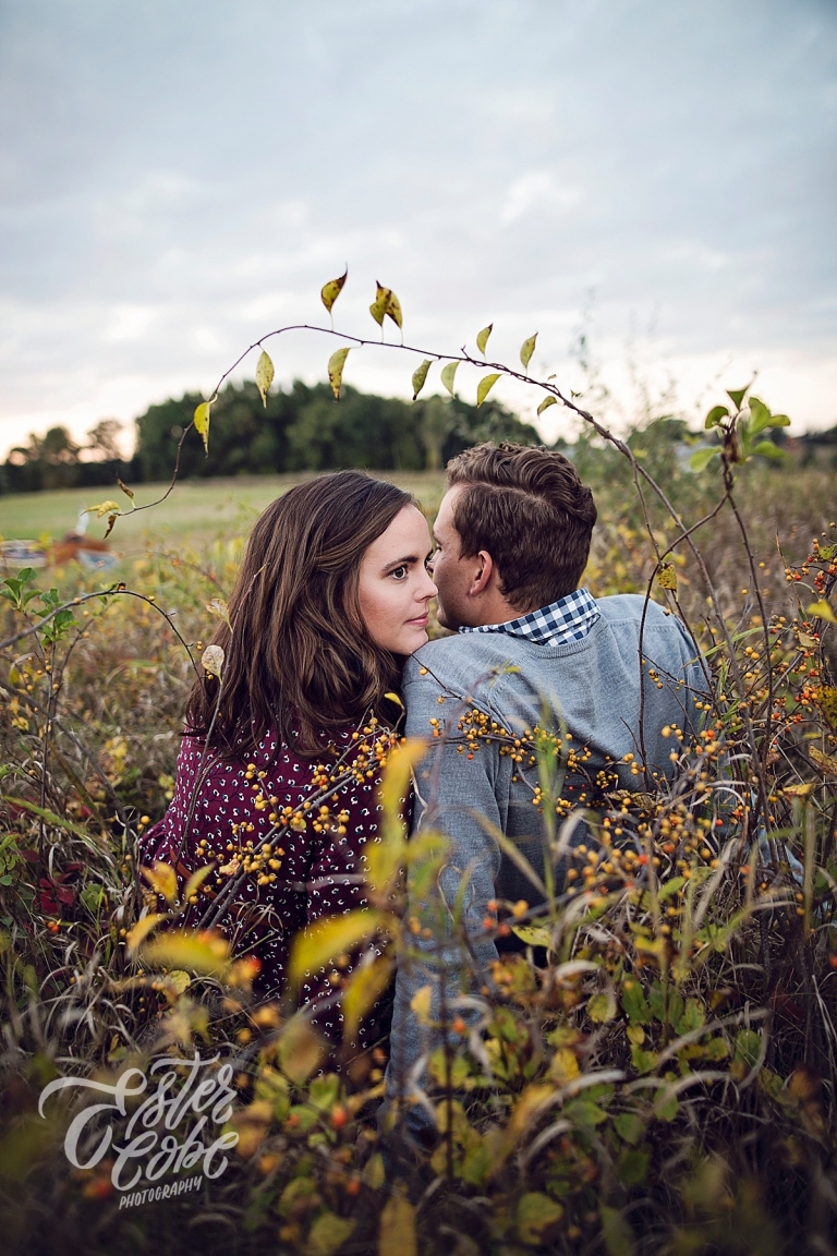 Rich Dramatic colors | Fall Engagement 