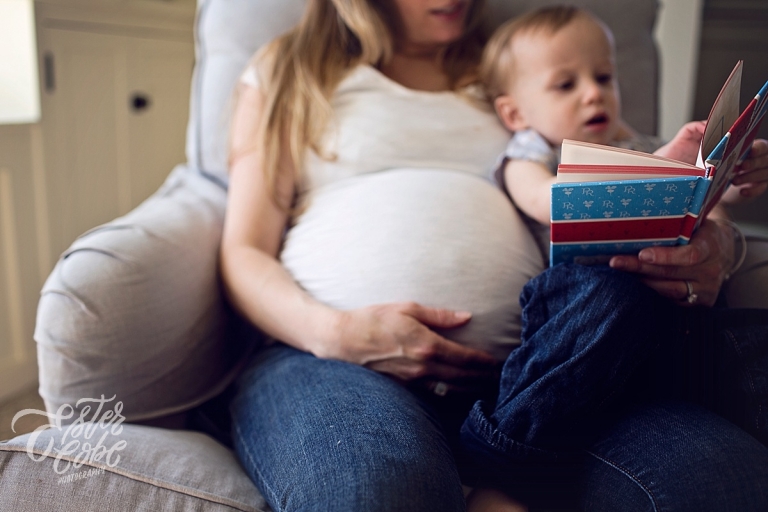 Ann Arbor Maternity Photographer Brother reading
