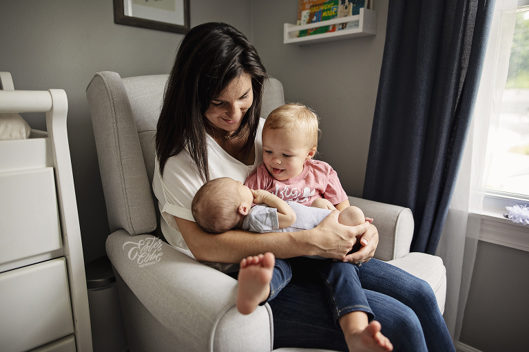 Michigan Newborn Photographer, Newborn Photography, Lifestyle photographer, Newborn at home, Candid photographer, Big Sister