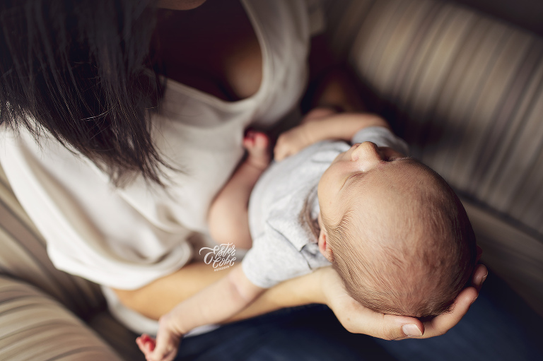 Michigan Newborn Photographer, Newborn Photography, Lifestyle photographer, Newborn at home, Candid photographer